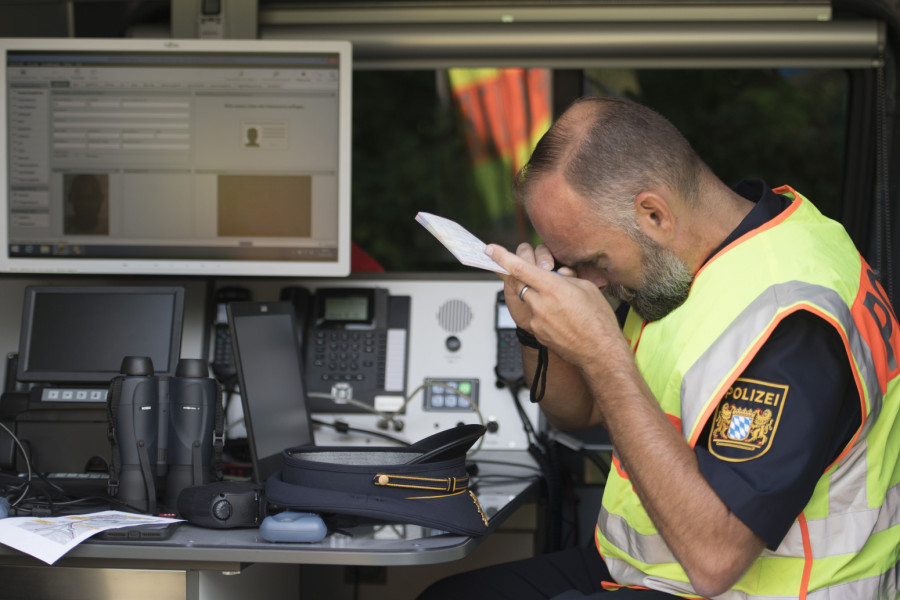 U ovim zemljama na granici mogu da uzmu telefon i traže šifru: Jedno ne može da napravi problem