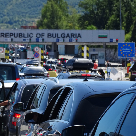 Počinje slikanje i davanje otisaka na granici sa EU: U početku samo 4 sata dnevno