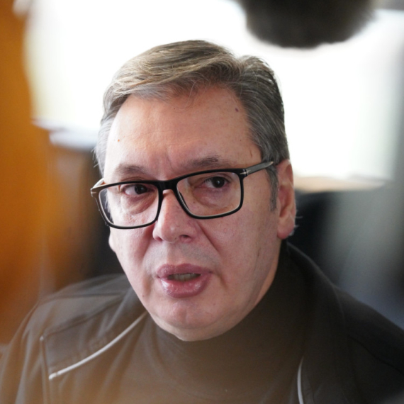 Vučić: Nema više mogućnosti za odlaganje sankcija NIS-u