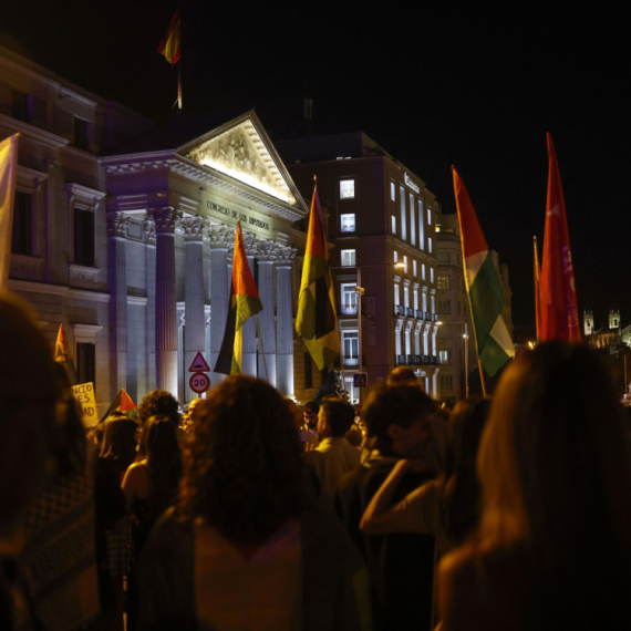 Mirni protest za Gazu prerastao u haos; Policija odmah reagovala FOTO/VIDEO