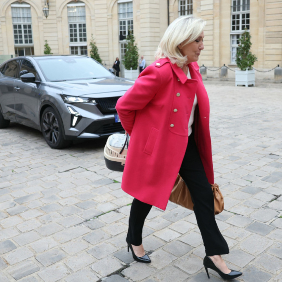 Francuska političarka na važan sastanak došla sa – mačetom FOTO