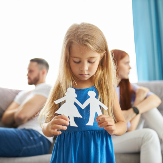 Ako radite ovih 8 stvari tokom razvoda, nanosite štetu svojoj deci