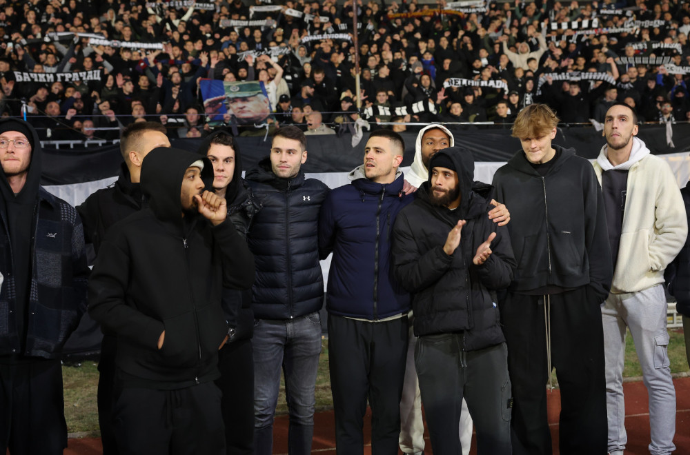 Košarkaši Partizana na rođendanskoj proslavi u Humskoj FOTO