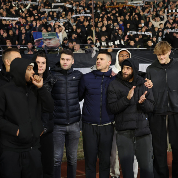 Košarkaši Partizana na rođendanskoj proslavi u Humskoj FOTO