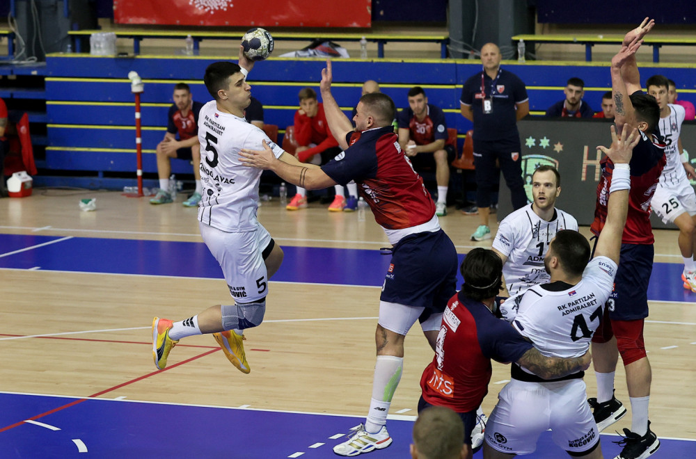 Pobeda za 80. rođendan: Partizan ubedljiv u večitom derbiju!