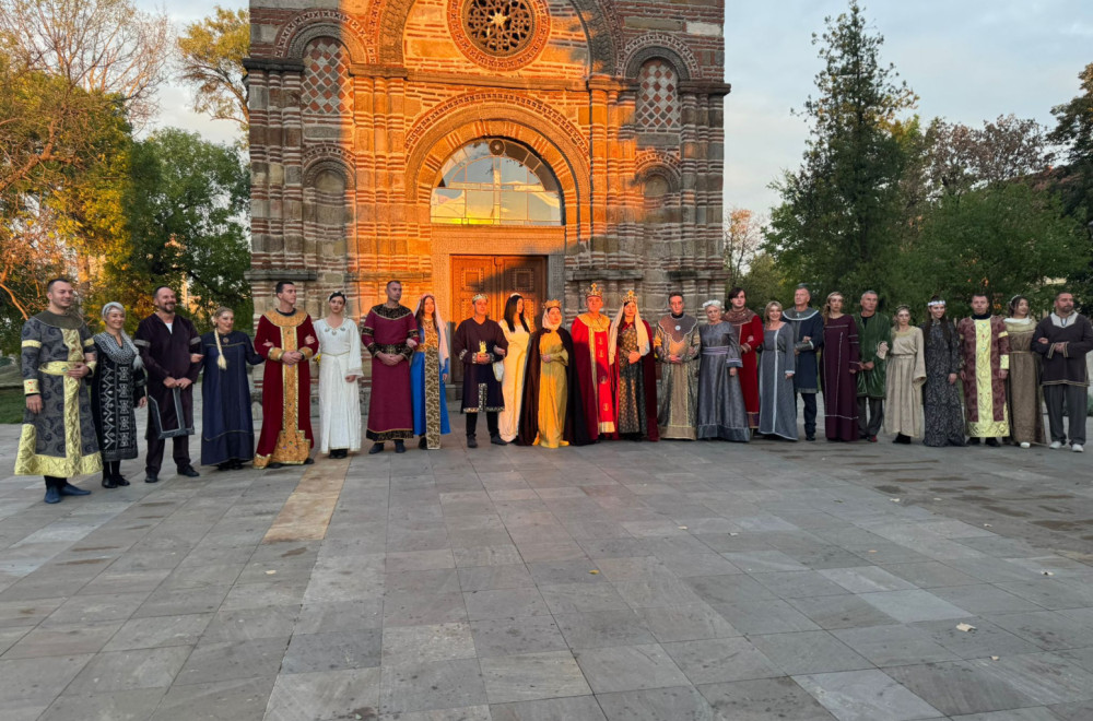 Fondacija "Za srpski narod i državu" podržala manifestaciju "Pod nebom Lazarevog grada" FOTO