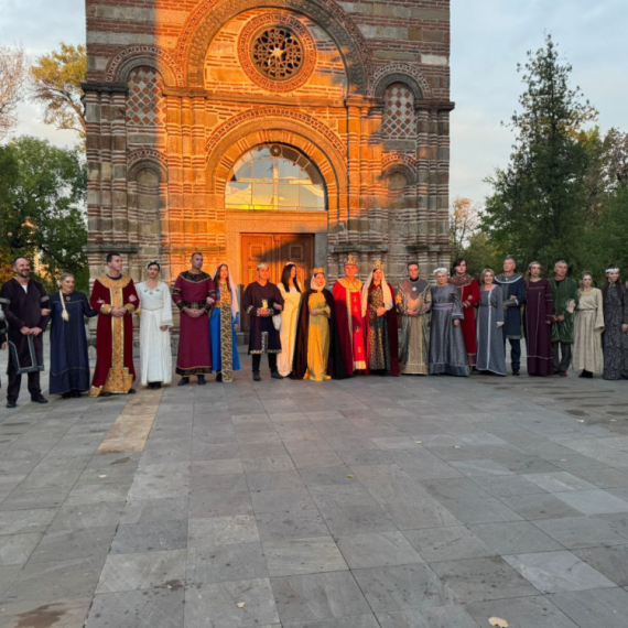 Fondacija "Za srpski narod i državu" podržala manifestaciju "Pod nebom Lazarevog grada" FOTO