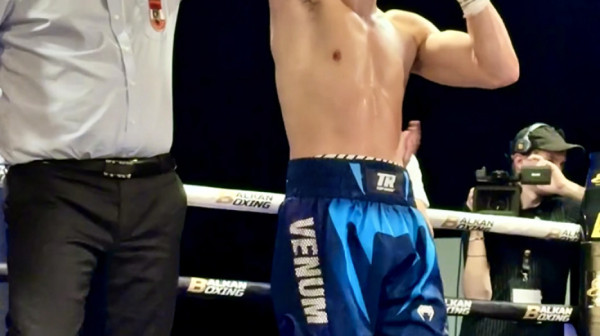 Jovan Nikolić pobedio Poljaka Adama Česlaka u Minhenu