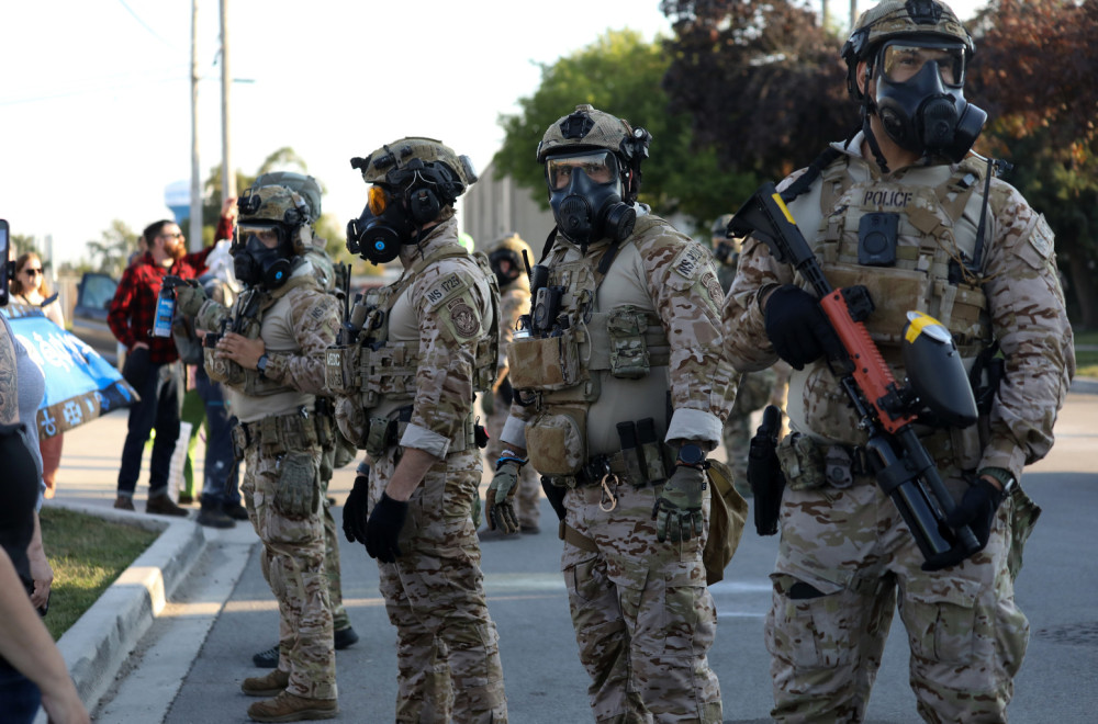 Opsadno stanje u Americi: Tramp naredio slanje Nacionalne garde VIDEO