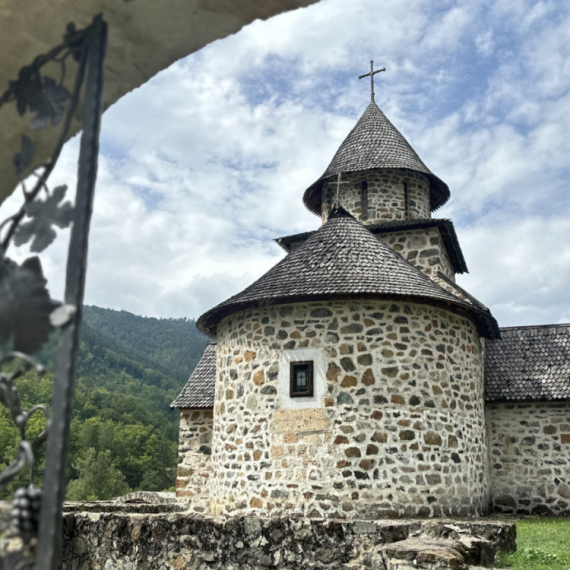 Velika svetinja do koje se teško stiže: Manastir se više puta se dizao iz pepela FOTO