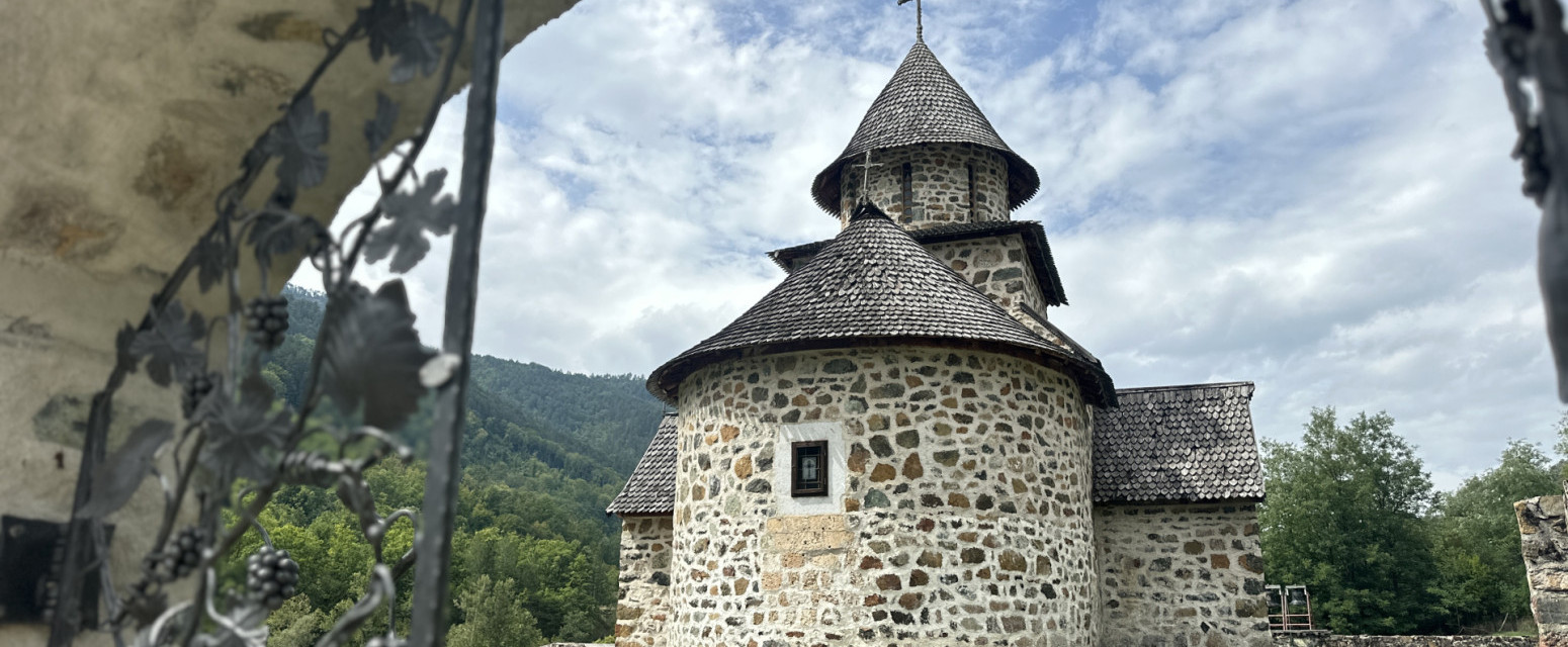 Velika svetinja do koje se teško stiže: Manastir se više puta se dizao iz pepela FOTO