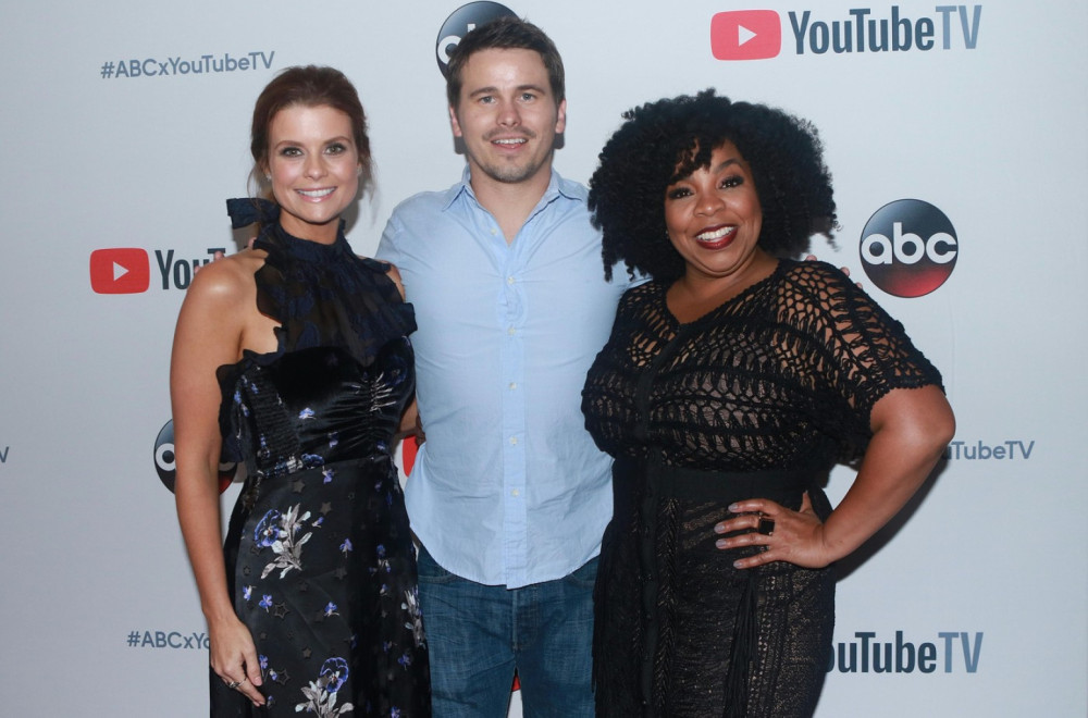 Umrla zvezda serije "Dva i po muškarca" i "Štreberi": Tužne vesti saopštio njen suprug