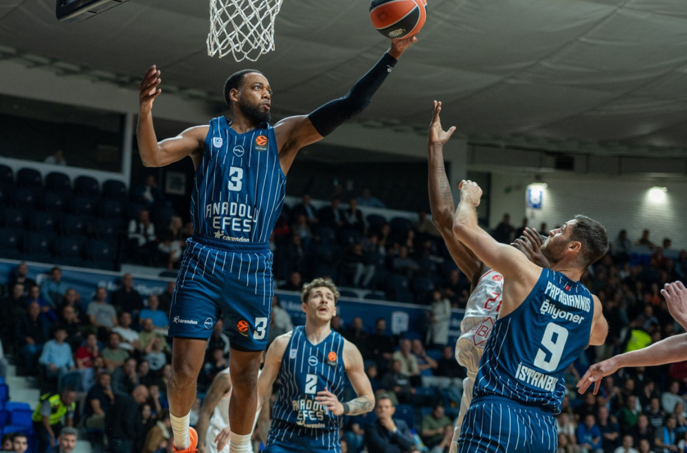 Dominacija Efesa pred Partizan