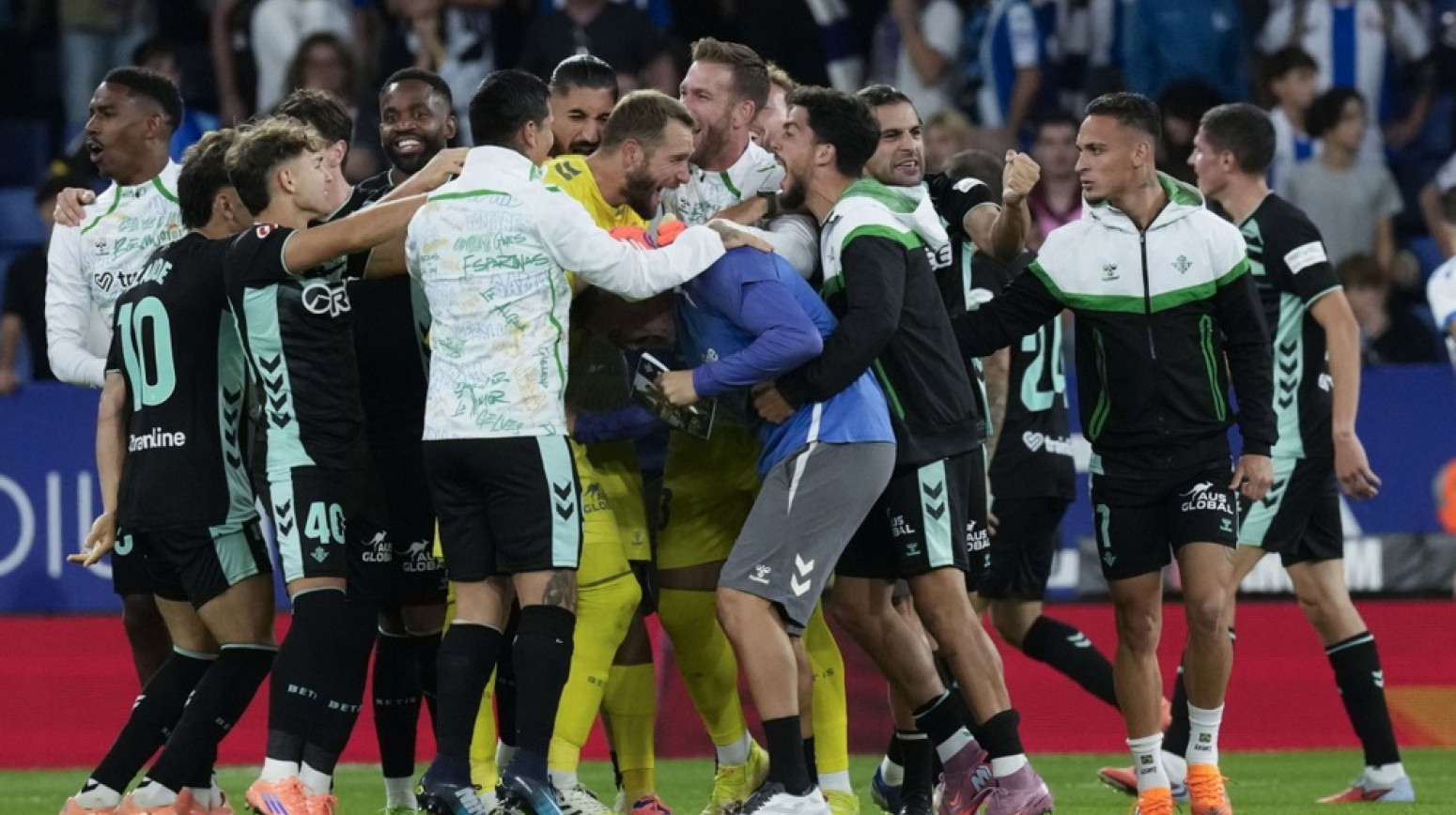 Haos u Španiji – tuča u loži, učestvovao i bivši predsednik kluba VIDEO