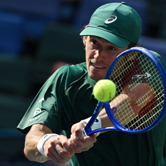 De Minor, Ože-Alijasim i Lehečka u osmini finala Šangaja