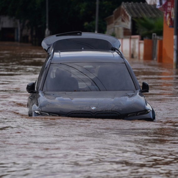 Najmanje 12 osoba poginulo u poplavama koje su pogodile 16 provincija na Tajlandu