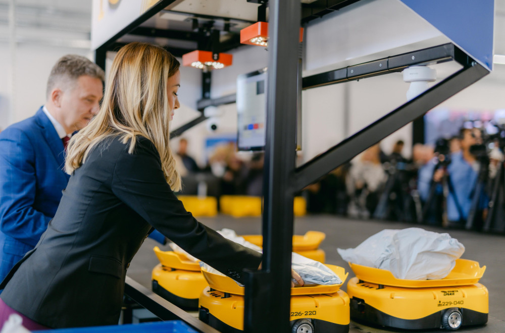 Nova radna mesta u Pošti Srbije za Kraljevčane: Mesarović na otvaranju logističkog centra