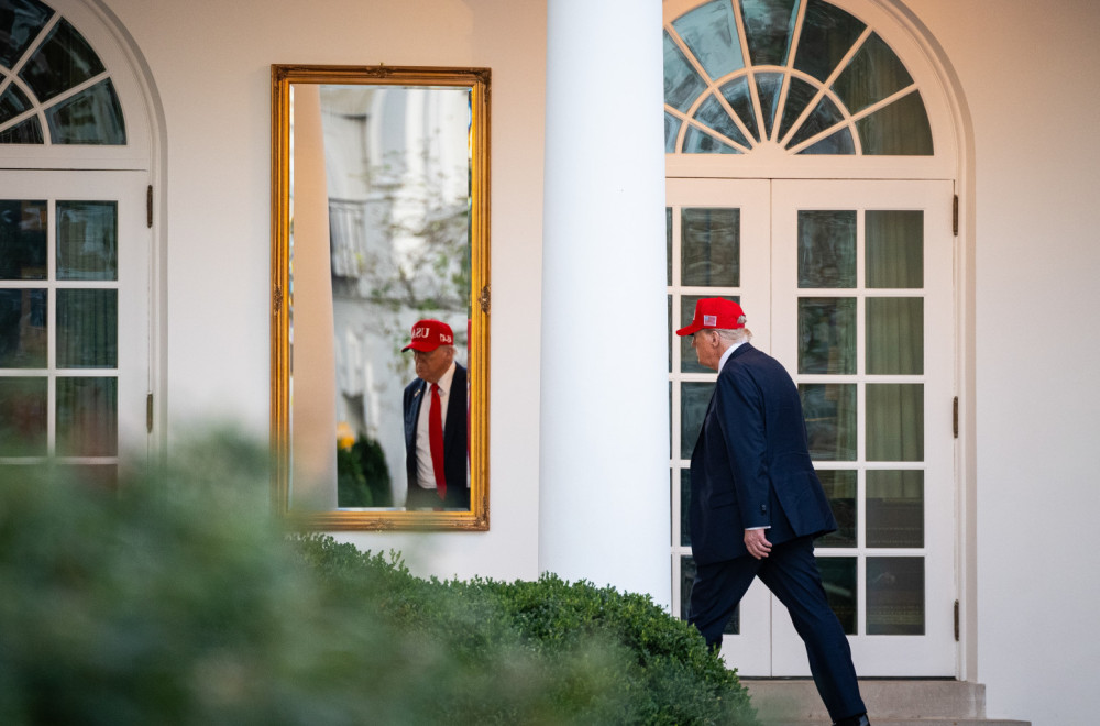 Građanski rat u najavi?; Tramp raspoređuje trupe, Ilinois ga tuži