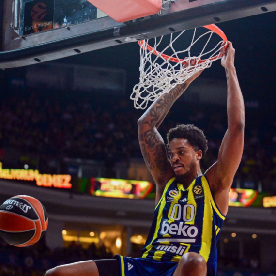 Fenerbahče slavio "stotkom" pred Zvezdu – Šarunas brine zbog povrede