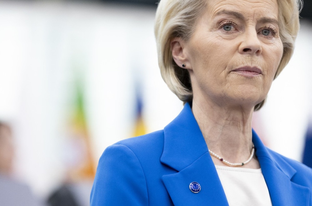 Fon der Lajenovoj preti razrešenje