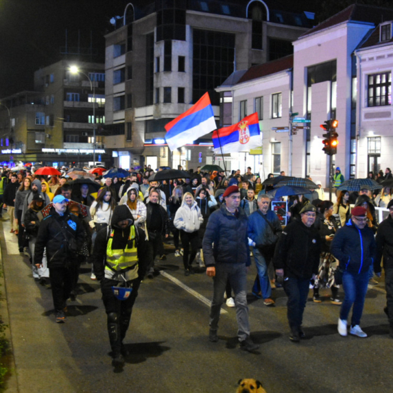 Blokaderski mediji lažima žele da gurnu Srbiju u sukob: Od izmišljene smrti dečaka do "pretučene" studentkinje