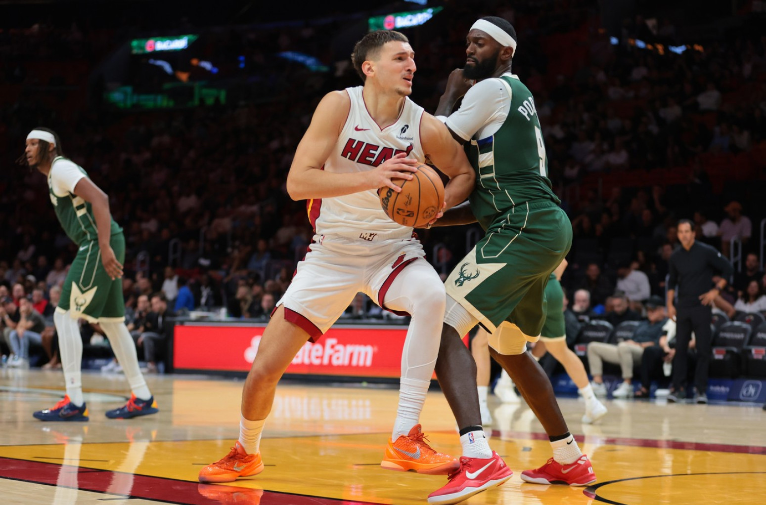 Jović preko leta učio od Jokića: Umalo do tripl-dabla na premijeri VIDEO