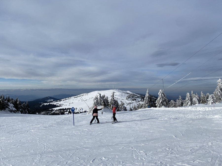 Kopaonik se zabeleo pred raspust: Kapaciteti popunjeni, a ove informacije sve zanimaju VIDEO