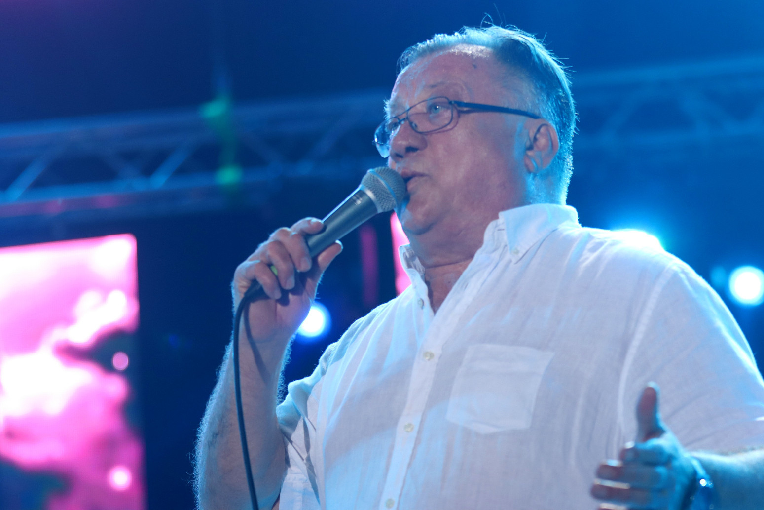 Neutešne kolege se opraštaju od Halida Bešlića: Prestalo je da kuca muzičko srce