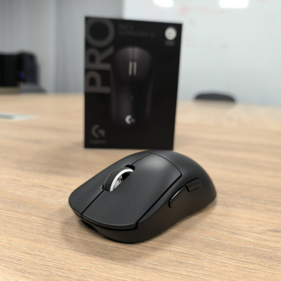 Neograničena moć u kompaktnom pakovanju: Logitech G ProX Superlight 2c