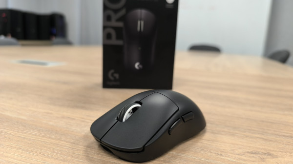 Neograničena moć u kompaktnom pakovanju: Logitech G ProX Superlight 2c