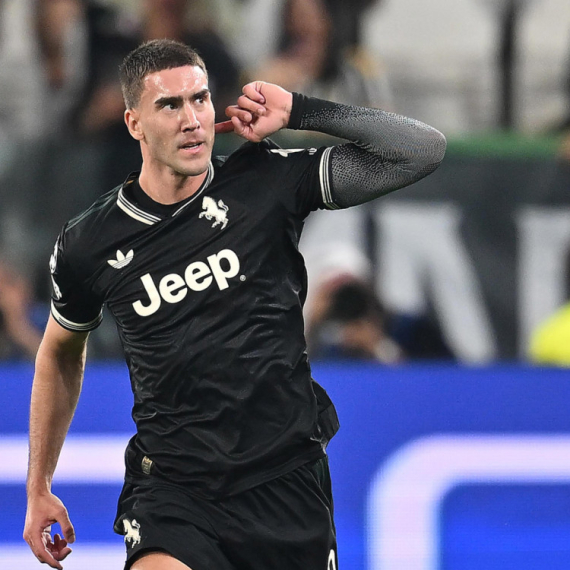 Vlahović = "mašina" sa klupe, bolji je od Mbapea i Halanda!