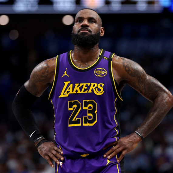 NBA liga dala zeleno svetlo – prodaju se Lejkersi