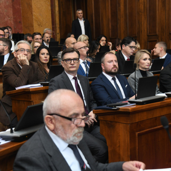 Parandilović i Ninković udaljeni sa sednice; Jovanov blokaderima: "Odgovaraćete za ono što ste radili"