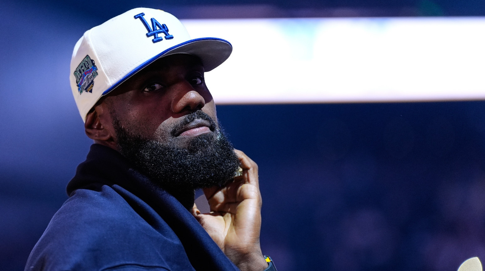 Navijač Lejkersa tužio Džejmsa zbog obmane