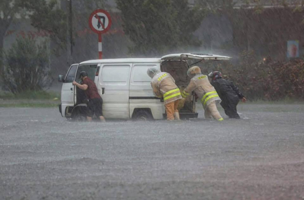 Catastrophe: Nearly 16,000 homes flooded; Several dead; Emergency directive issued PHOTO/VIDEO