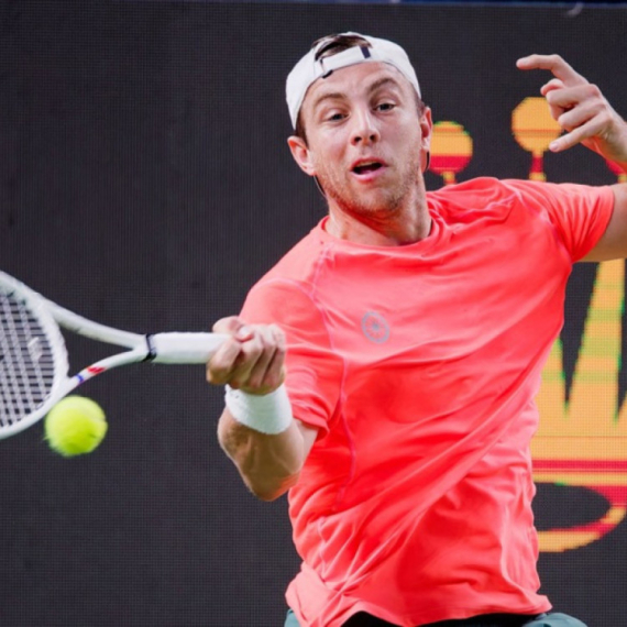 Izbacio Sinera, pa izgubio od 204. na svetu: "Završio sam sa ovim sportom" VIDEO