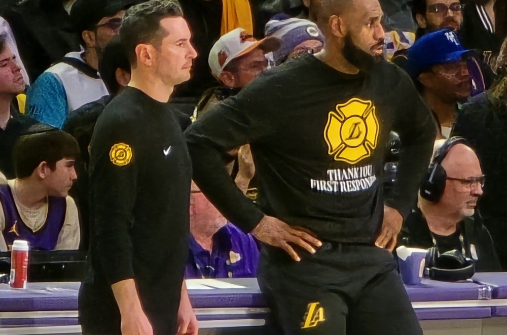 Trener Lejkersa reagovao na Lebronovu prevaru: "Vi ste idioti" VIDEO