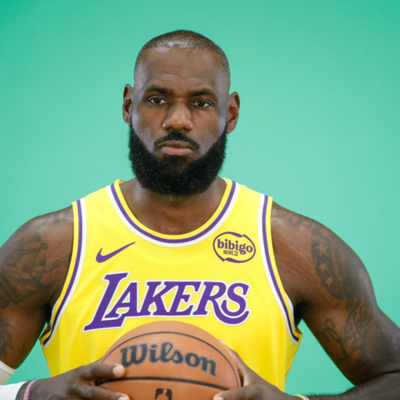 Lebron propušta cele pripreme Lejkersa