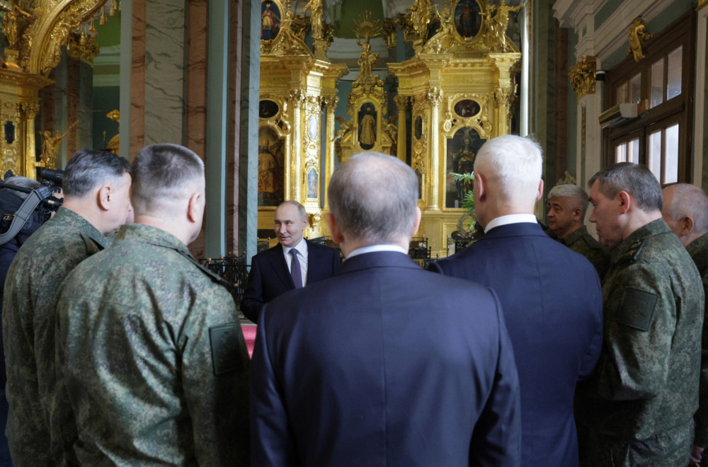 Putin za rođendan odveo generale na groblje i poručio: Reći ću vam u lice... VIDEO