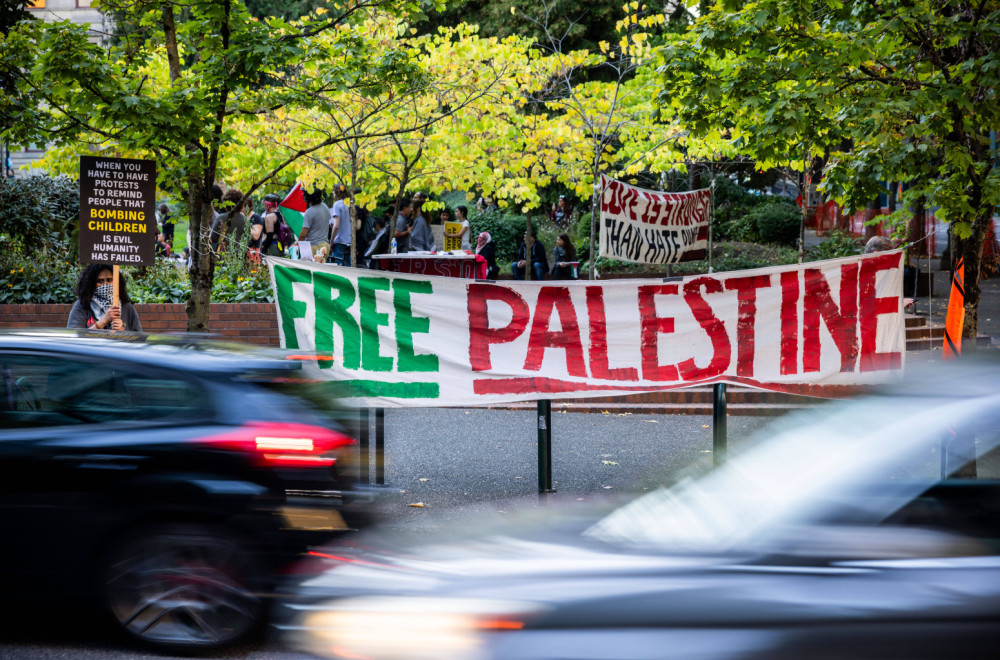 Vode se razgovori o kraju rata: Tramp poslao tim na pregovore; Razmenjeni spiskovi