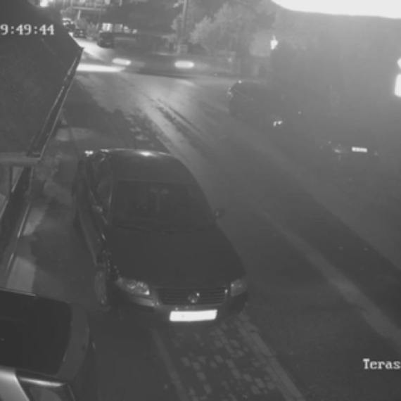 "Čekamo da neko pogine": Taksista projurio centrom, ni na znak stop nije stao FOTO