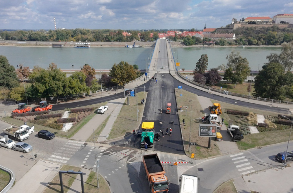 Poznato kada će biti prohodan Varadinski most FOTO