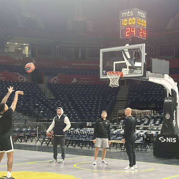 B92.sport na treningu Partizana: Da li je ovo taktika za Efes? FOTO/VIDEO