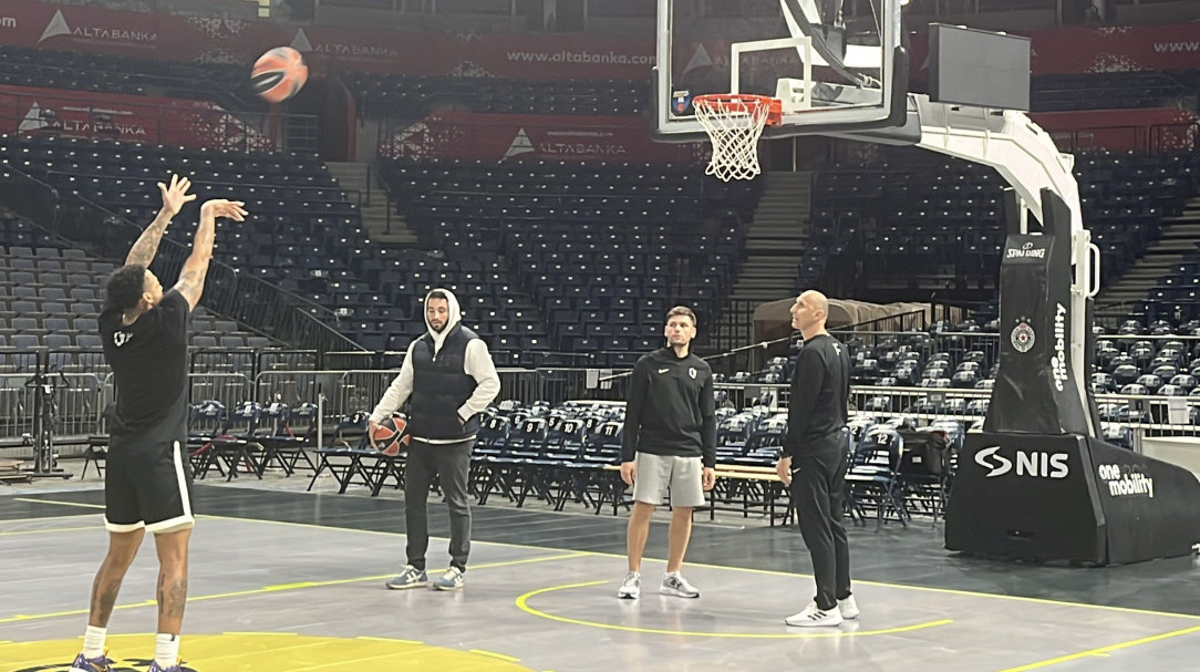 B92.sport na treningu Partizana: Da li je ovo taktika za Efes? FOTO/VIDEO