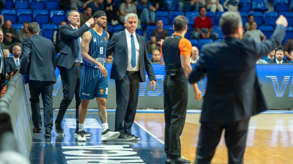 Efes gotovo kompletan pred duel sa Partizanom