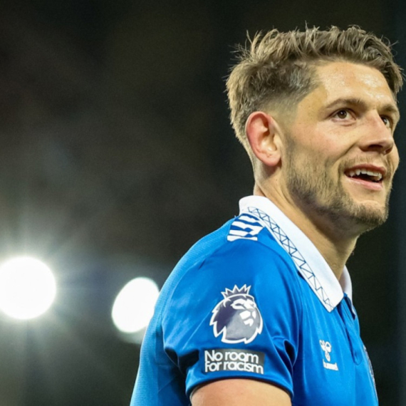 Tarkovski ostaje u Evertonu