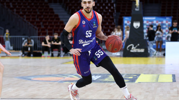 Bahčešehir "pregazio" Veneciju – 15 poena Koprivice, Nikolić dvocifren