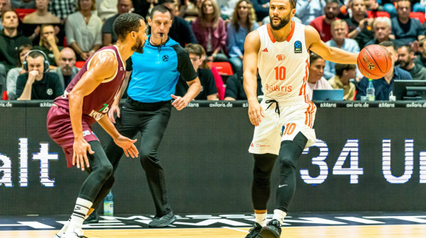 Ubedljiv poraz Čanka i Lijetkabelisa – Karaičićev Aris razbio Hamburg uz spektakl na tribinama VIDEO