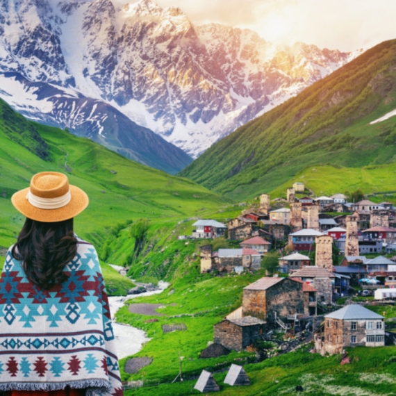 Turisti su poludeli za ovim selom: Najviše naseljeno mesto u Evropi koje prkosi vremenu i zaboravu VIDEO