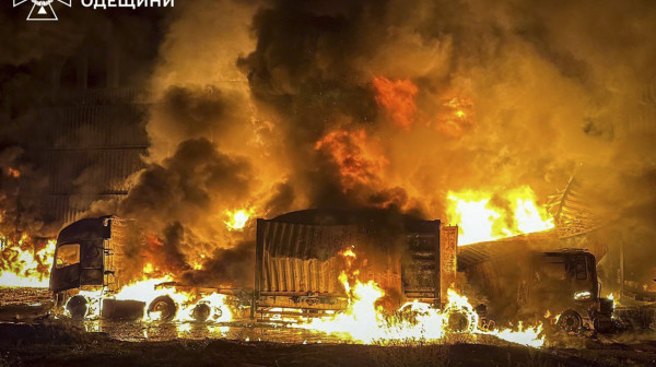 Rat – dan 1.381: Silovit napad; Novi udar na rafinerije; Stigao nalog za hapšenje Putina